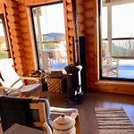 Private Mountain Log With Amazing Panoramic Sunset Views At Small Scale Nature *