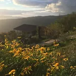 キャンプ場 Private Mountain Log With Amazing Panoramic Sunset Views At Small Scale Nature *