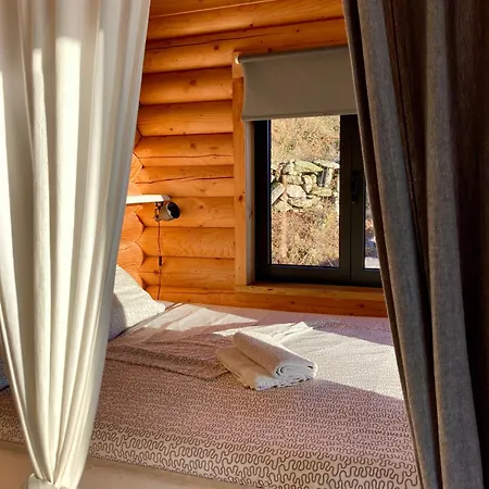 مكان تخييم Private Mountain Log With Amazing Panoramic Sunset Views At Small Scale Nature