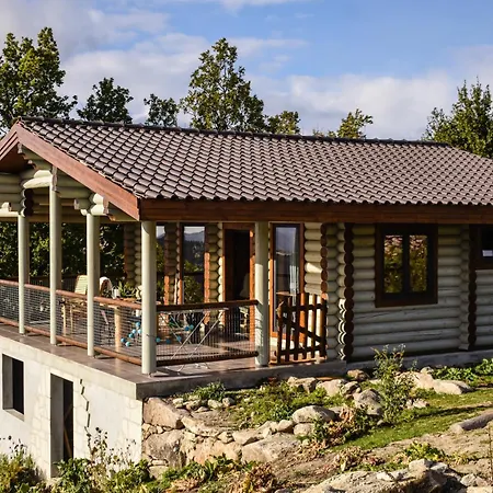 Kamp alanı Private Mountain Log With Amazing Panoramic Sunset Views At Small Scale Nature Cabeceiras de Basto