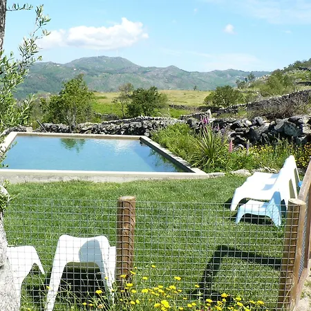 Private Mountain Log With Amazing Panoramic Sunset Views At Small Scale Nature Campingplatz Cabeceiras de Basto