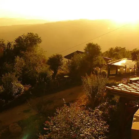 Private Mountain Log With Amazing Panoramic Sunset Views At Small Scale Nature مكان تخييم *