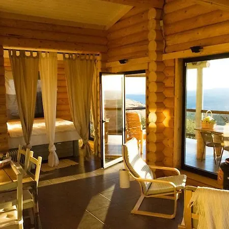 Private Mountain Log With Amazing Panoramic Sunset Views At Small Scale Nature Campingplatz Cabeceiras de Basto