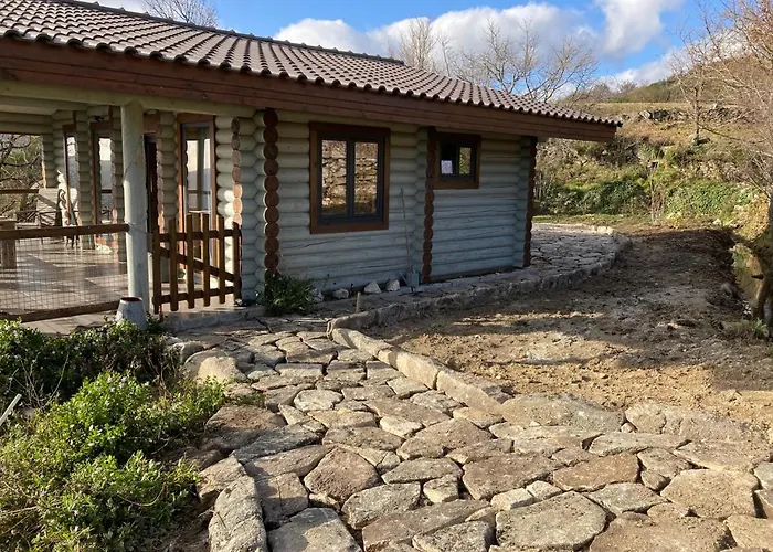 Private Mountain Log With Amazing Panoramic Sunset Views At Small Scale Nature 캠프장 카베세이라스 드 바스투