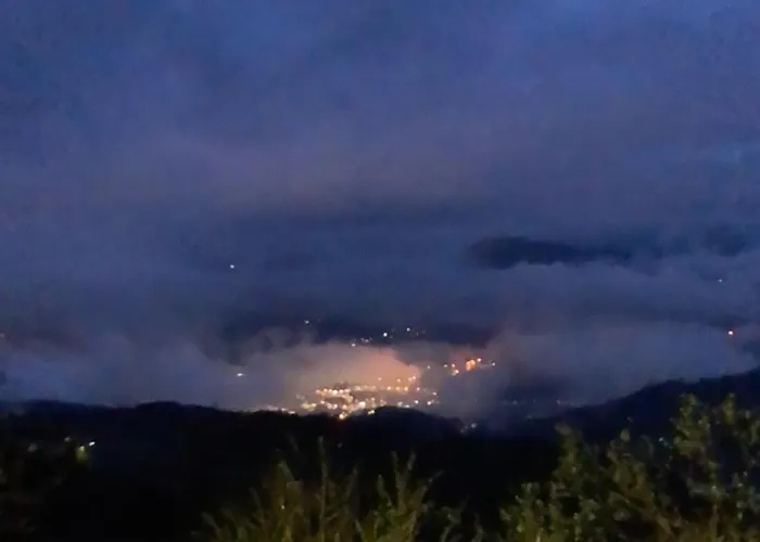 Private Mountain Log With Amazing Panoramic Sunset Views At Small Scale Nature *