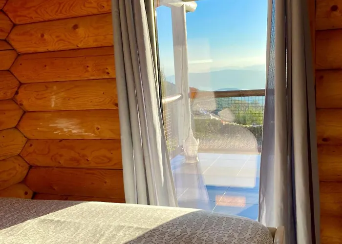 Kamp alanı Private Mountain Log With Amazing Panoramic Sunset Views At Small Scale Nature